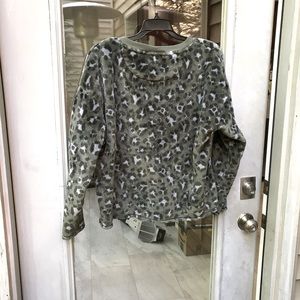 Aerie Pullover size M